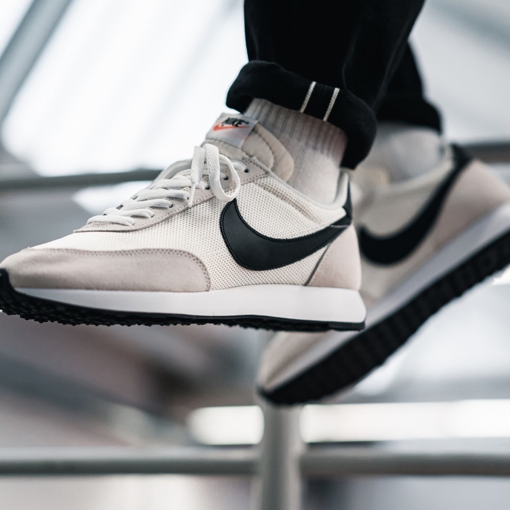Men’s Lace Up Nike Air Talwind 79 Black and White Sneakers